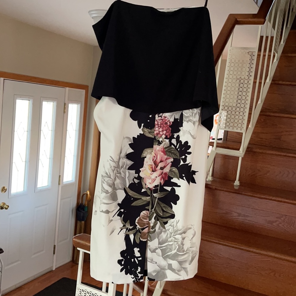 Black halo sheath floral cocktail dress - Picture 7 of 7